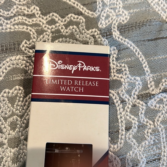 Limited Release Disney Parks Mickey watch NWT - Picture 3 of 6